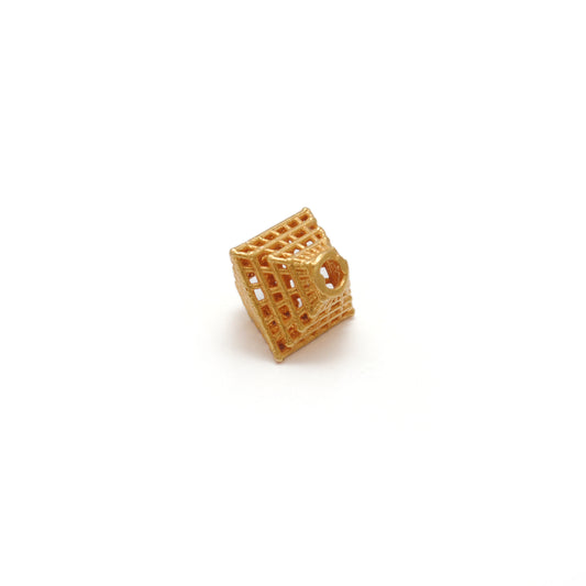 18 Carat Solid Yellow Gold Pyramid Gold Spacer Bead Components 8mm - view 3