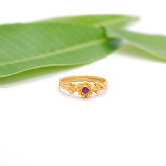 18k Solid Yellow Gold Ruby Vintage Floral Ring 6 US