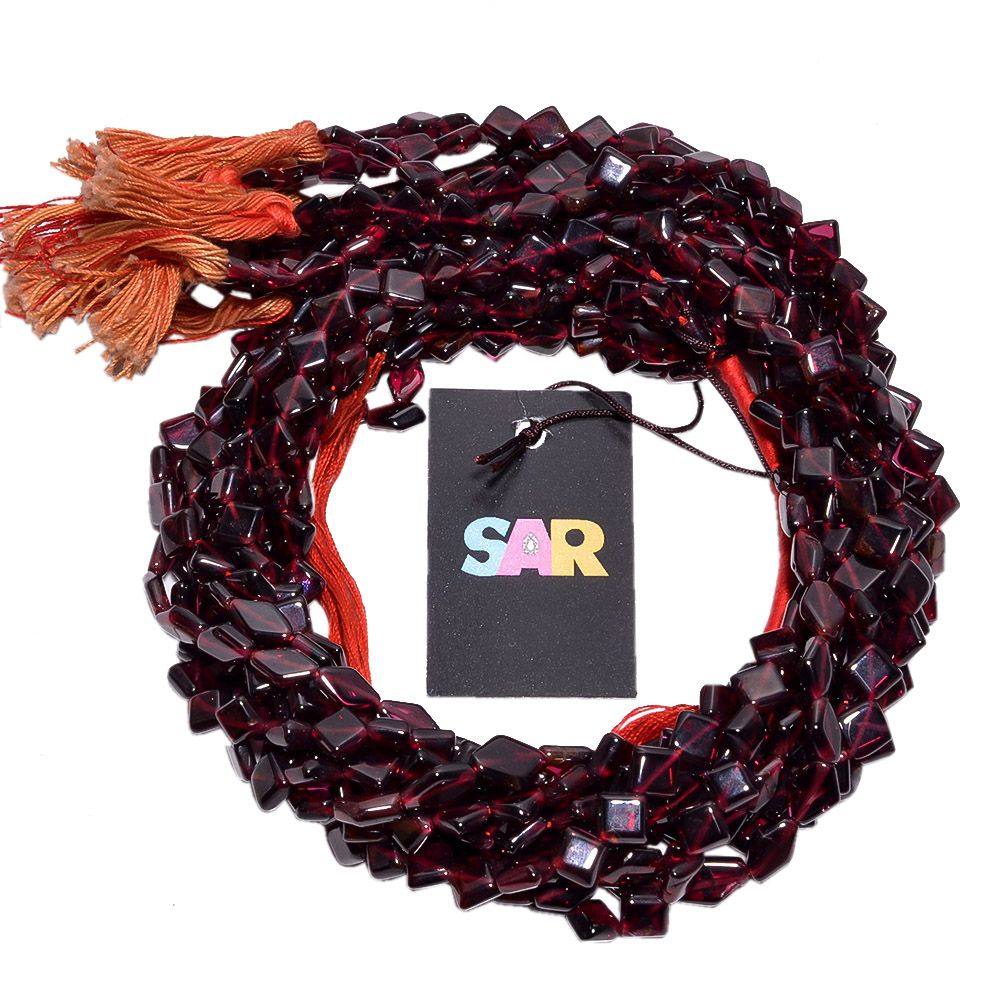 Garnet Plain Beaded Beads-6-7.5mm Size And Square Shape