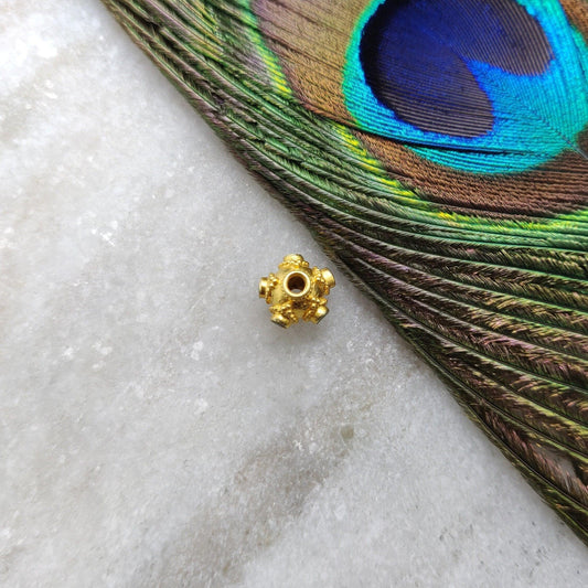 18K Gold Round Spacer Beads with Emerald