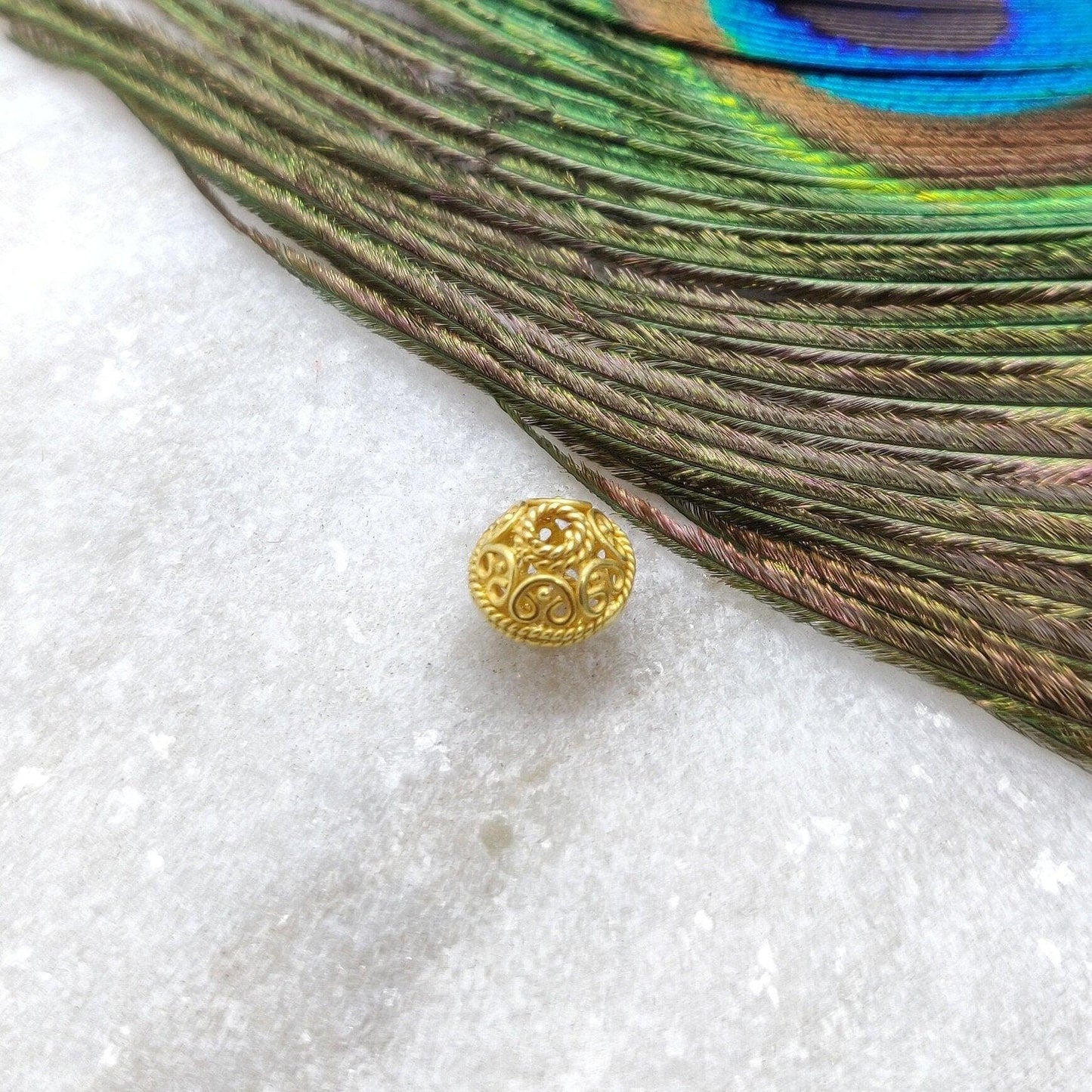 18 Carat Solid Yellow Gold Antique Beads 8mm