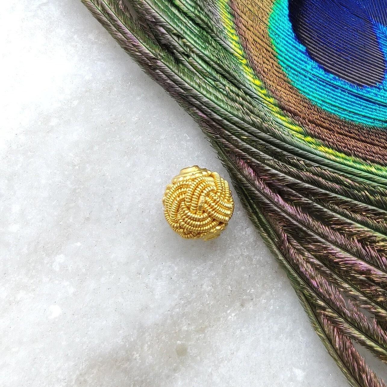 18 Karat Solid Yellow Gold Knot Gold Spacer Bead Components 9.5x8mm