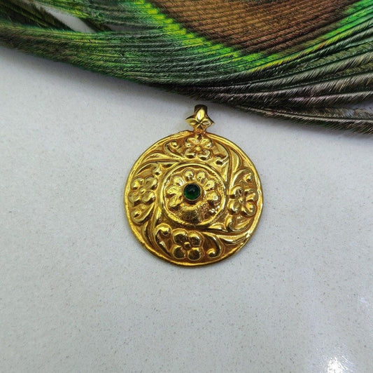 18k Solid Yellow Gold Emerald Floral Pendant