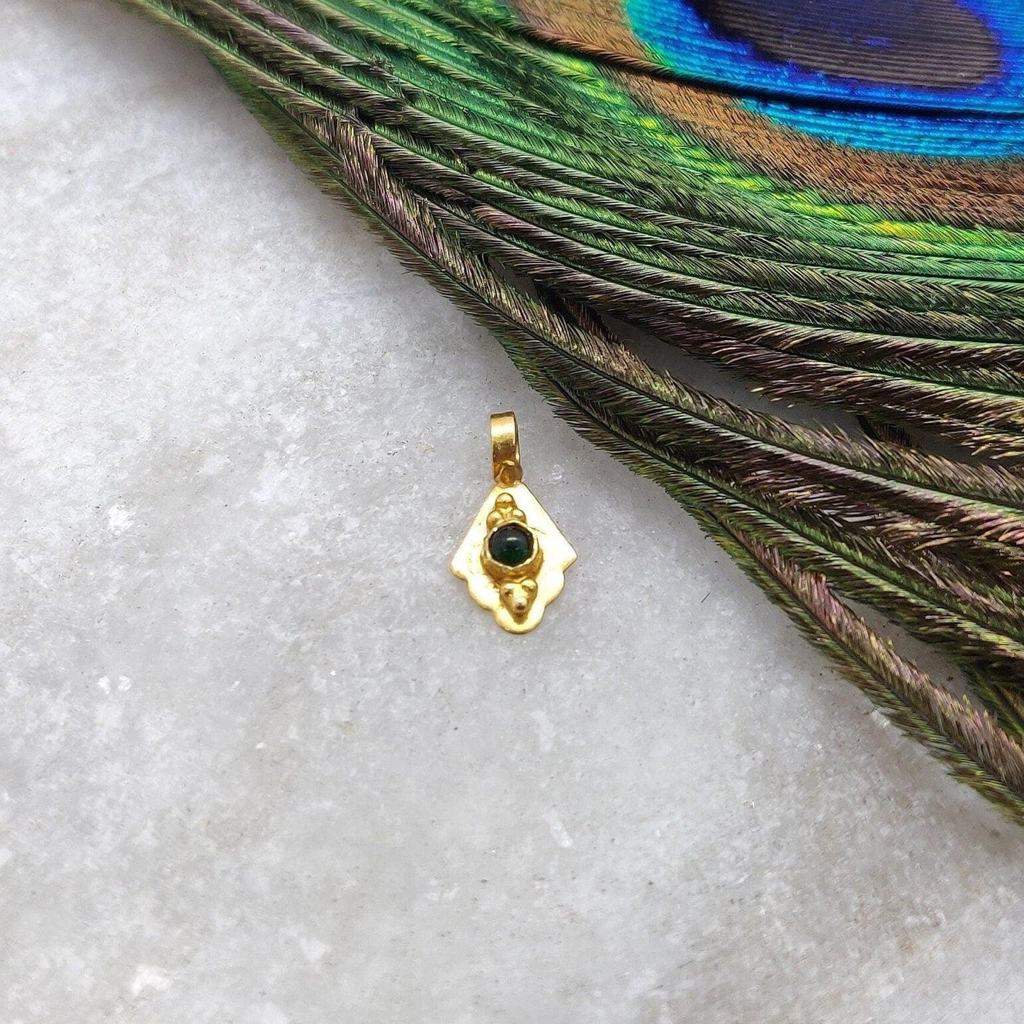 Stylish 18K Gold Fancy Charm 5x10mm