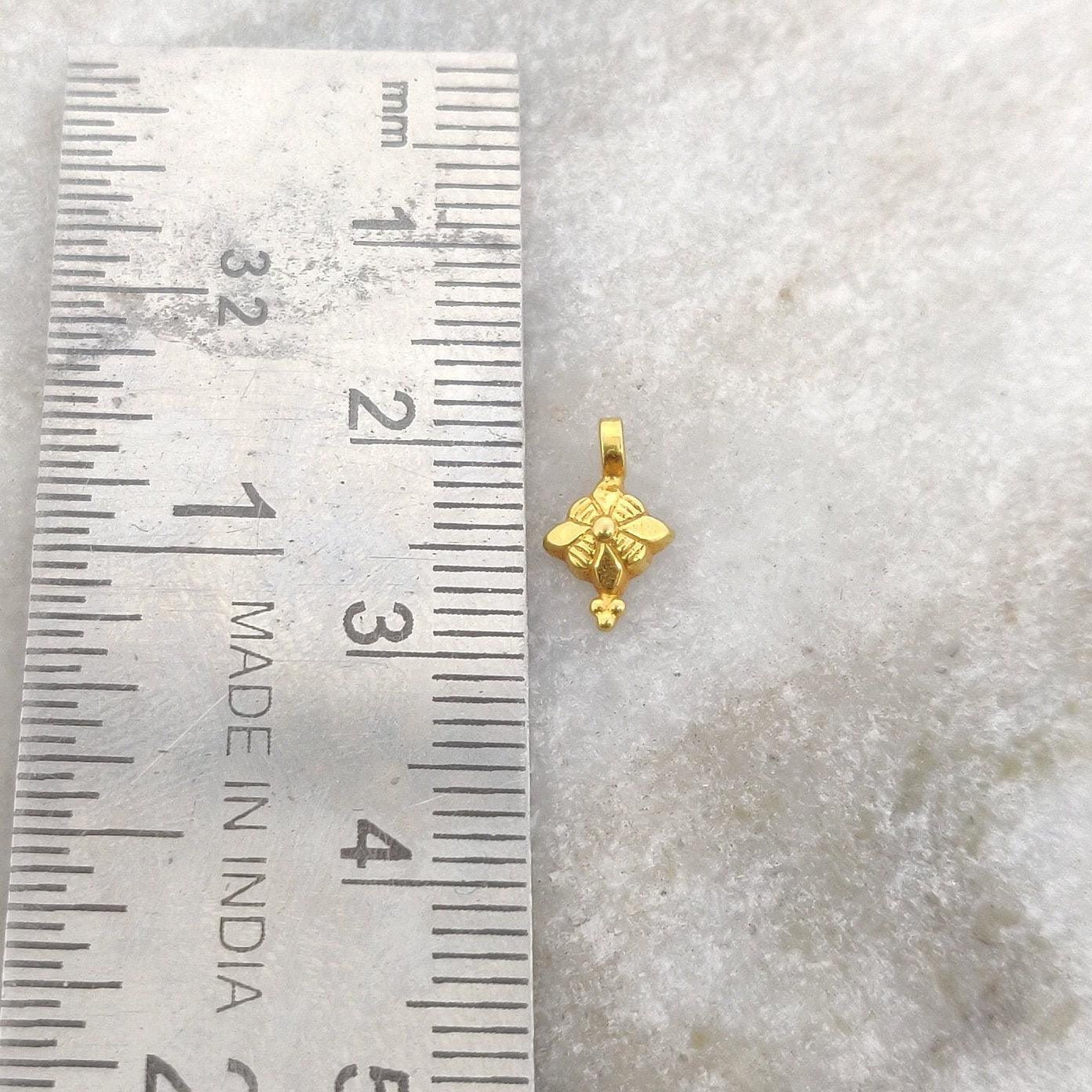 18K Solid Yellow Gold Floral Charm Pendant 9x6mm - Sar Gems