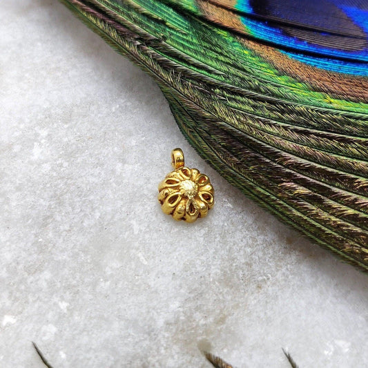 18k Solid Yellow Gold Floral Charm Pendant 7mm - Sar Gems