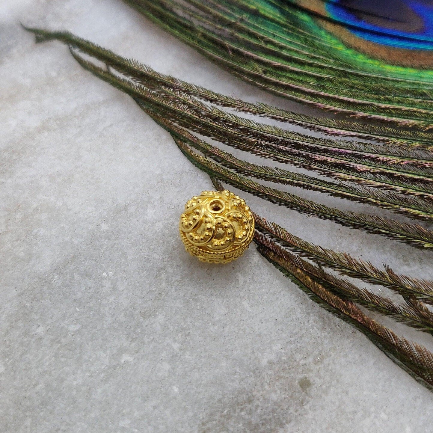 18 Karat Solid Yellow Gold Round Ball Gold Spacer Bead Components 8x10mm