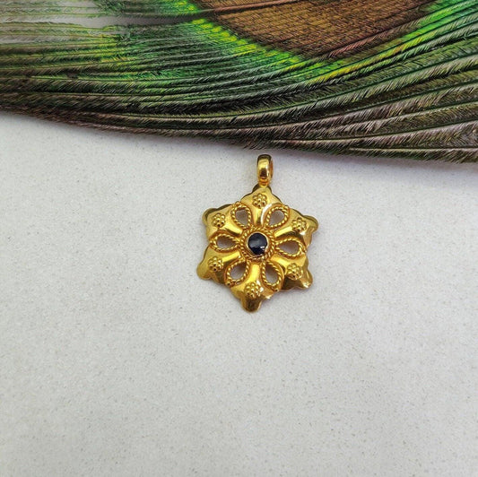 18k Solid Yellow Gold Blue Sapphire Floral Charm Pendant