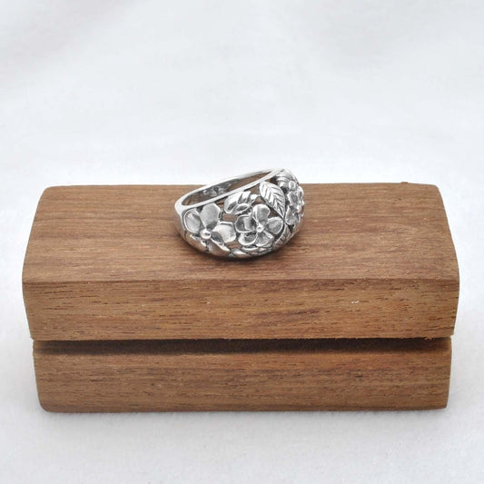 Floral Sterling Silver Handmade Dome Ring Size 6 - SAR Gems