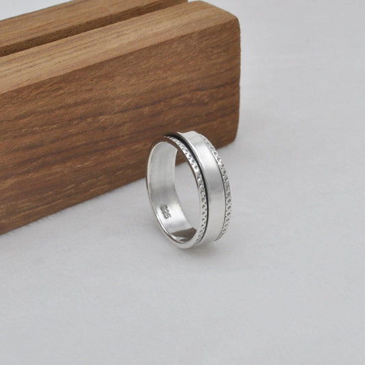 925 Sterling Silver Spin Meditation Ring Size 8 - SAR Gems