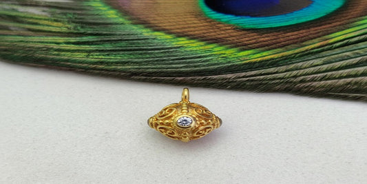 Why 18K Gold Charms Are the Perfect Blend of Luxury and Style