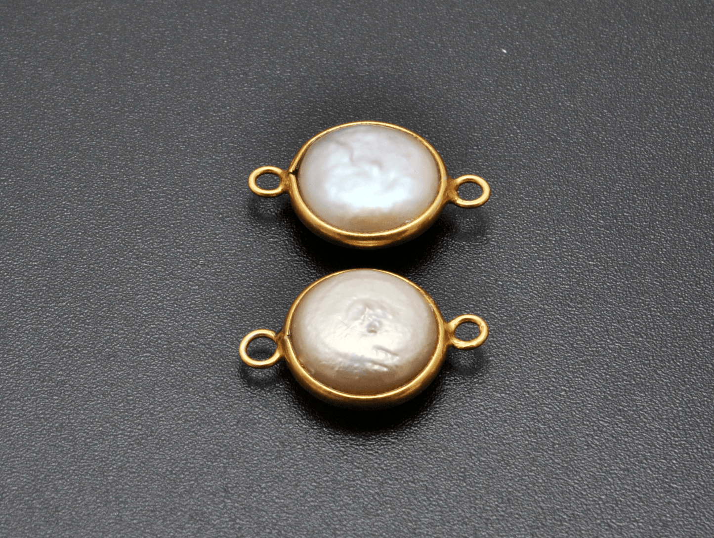 Pearl Round Gold Plated Double Bail Bezel Connector