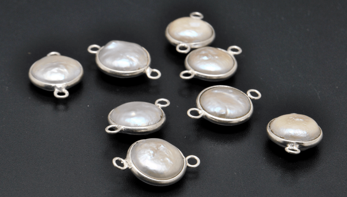 Pearl Round Double Bail Bezel Connector