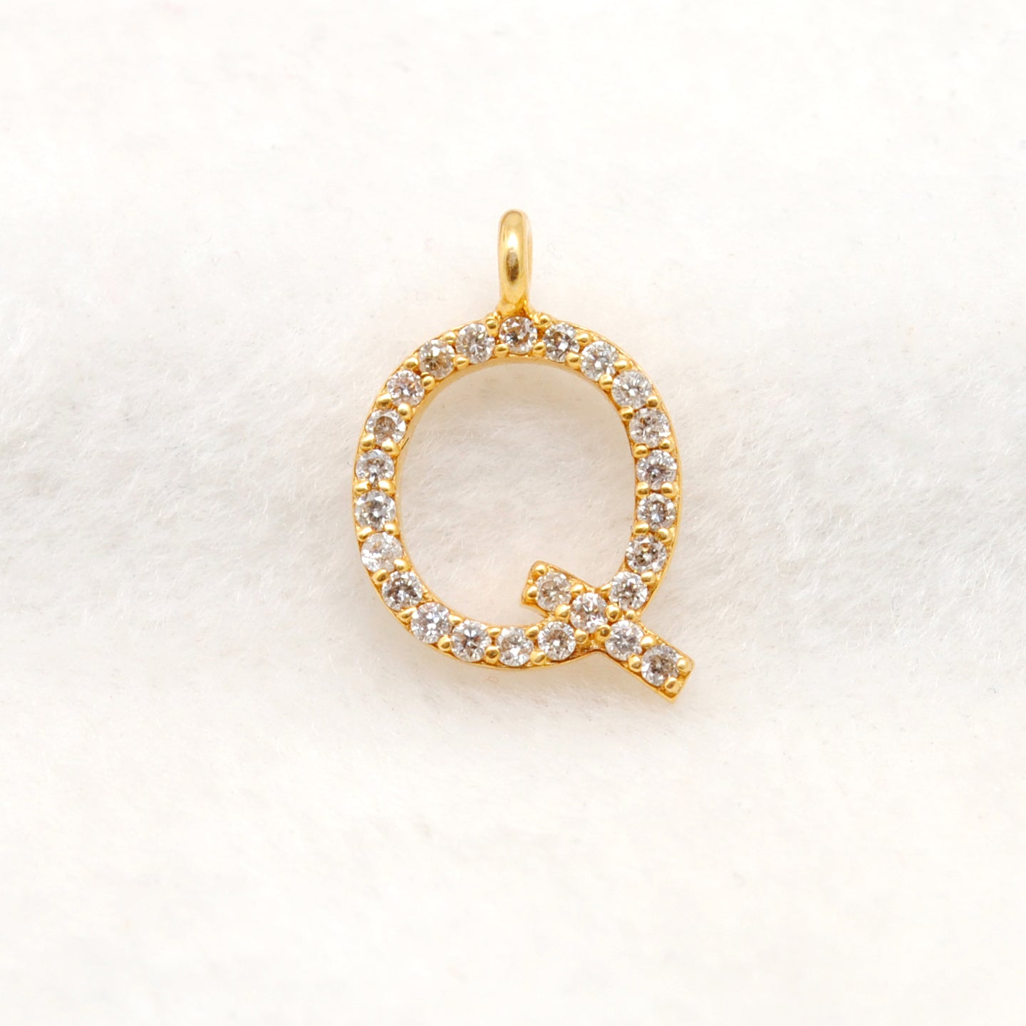 14k Solid Yellow Gold White Diamond Q Initial Alphabet Charm Pendant