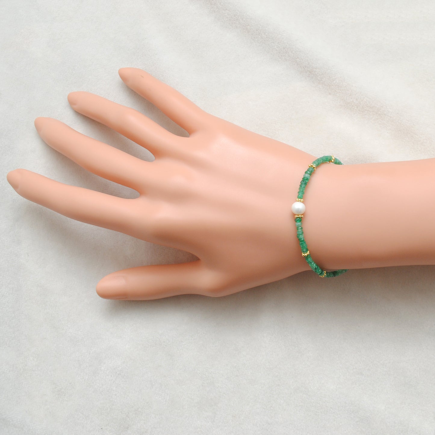 Natural 3mm Emerald & 6mmFreshwater Pearl Beaded 8" Bracelet