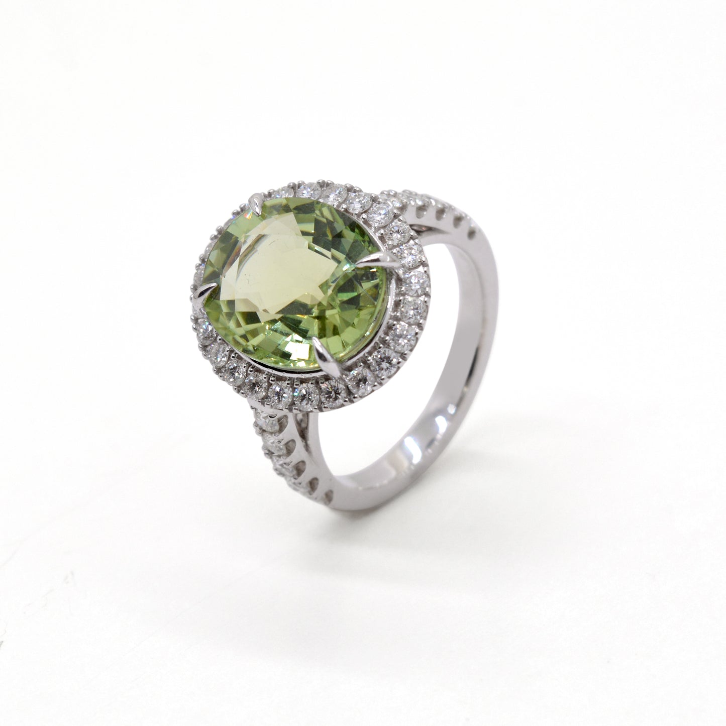 18k Gold Stunning Tourmaline and Diamond Ring