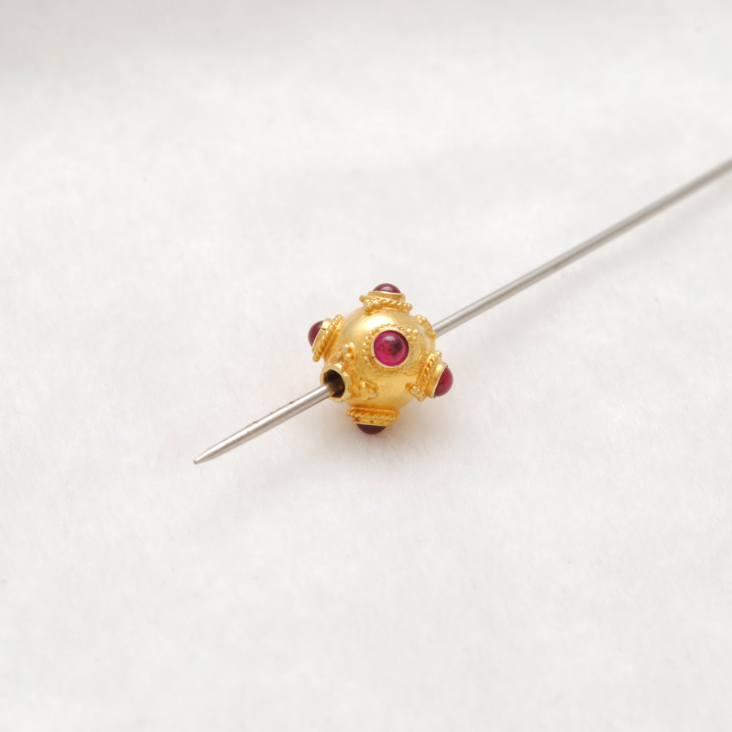 18 Karat Gold Ruby Ball Spacer Beads 11x10mm