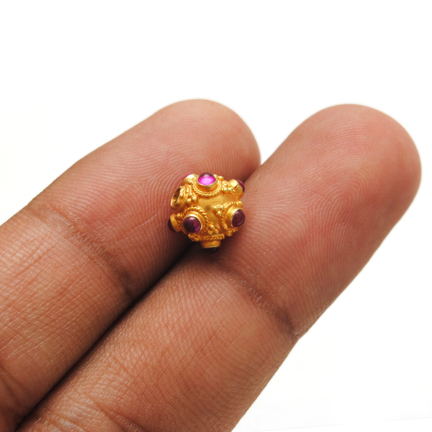18 Karat Gold Ruby Filigree Ball Spacer Beads 8mm