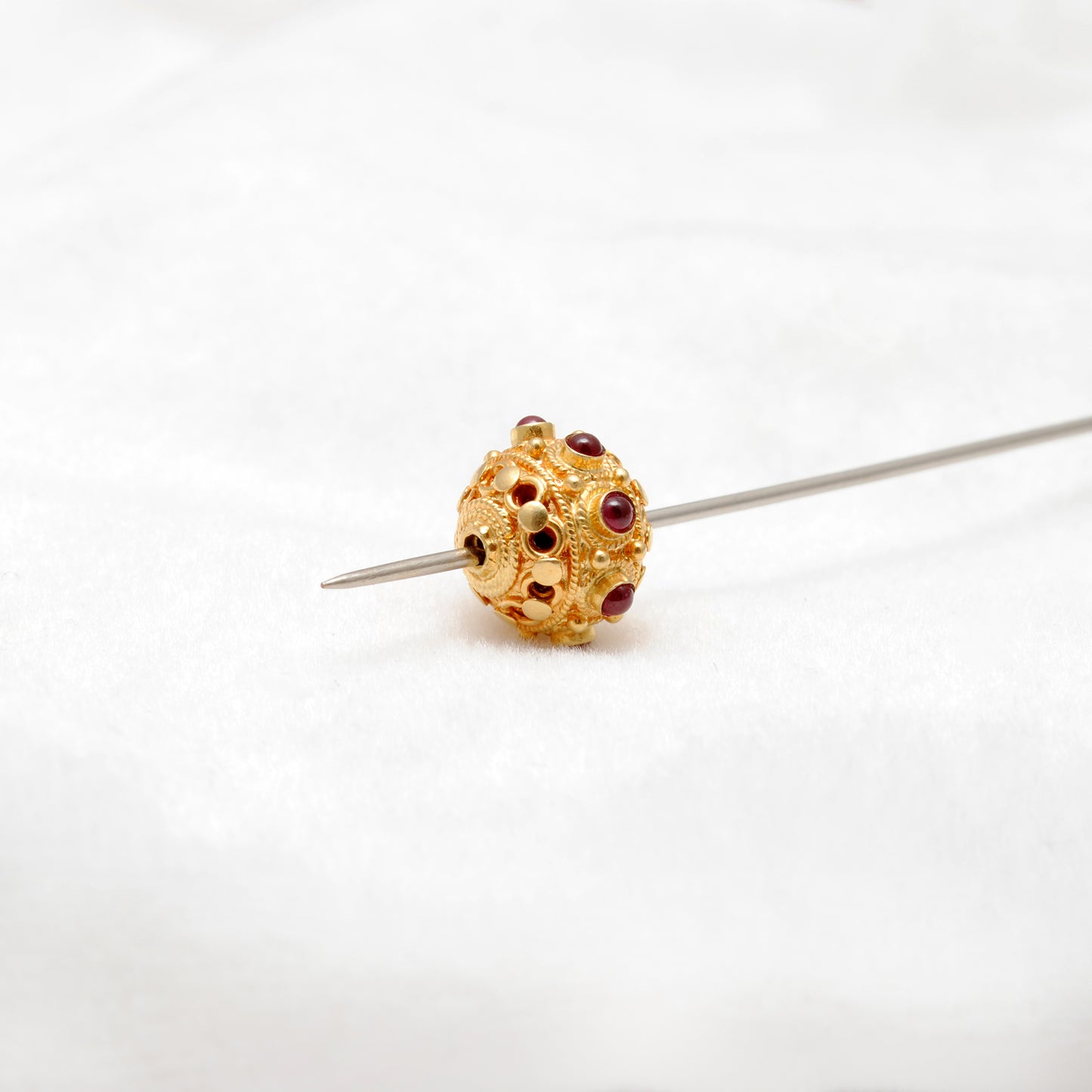 13X10MM 18 Carat Gold Ruby Round Spacer Beads Finding