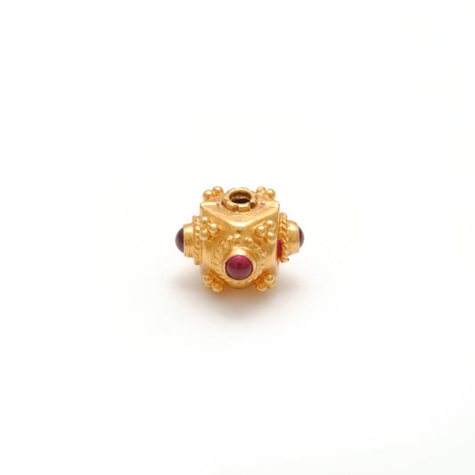 18 Carat Gold Ruby Cube Spacer Beads 7mm - view 3