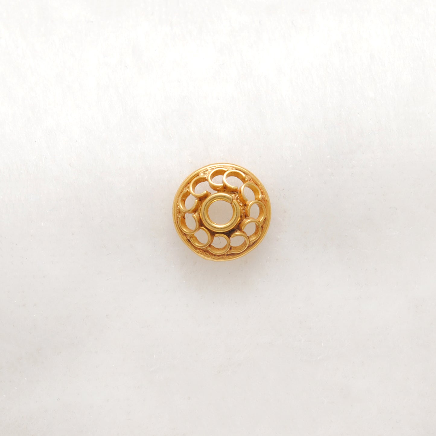 18 Karat Yellow Gold-Plated Flower Bead Cap Finding 7mm