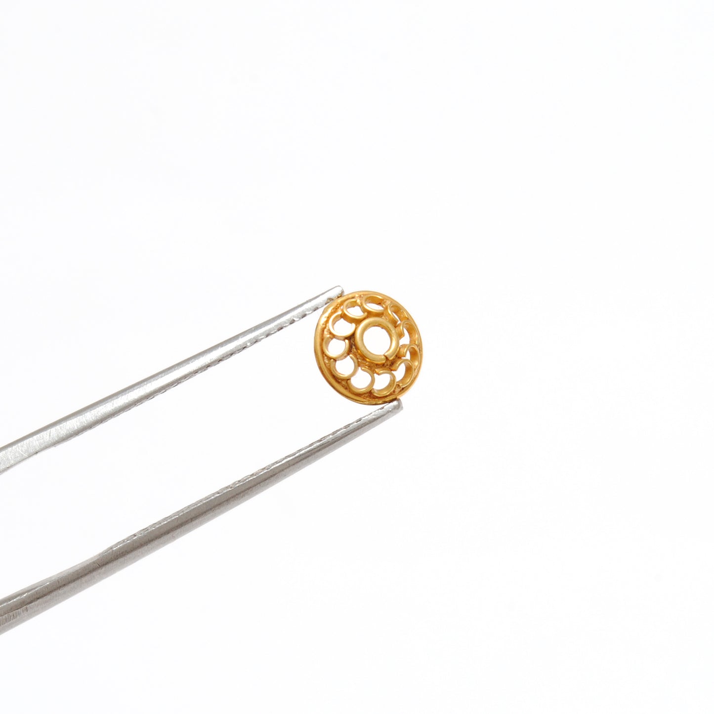 18 Karat Yellow Gold-Plated Flower Bead Cap Finding 7mm