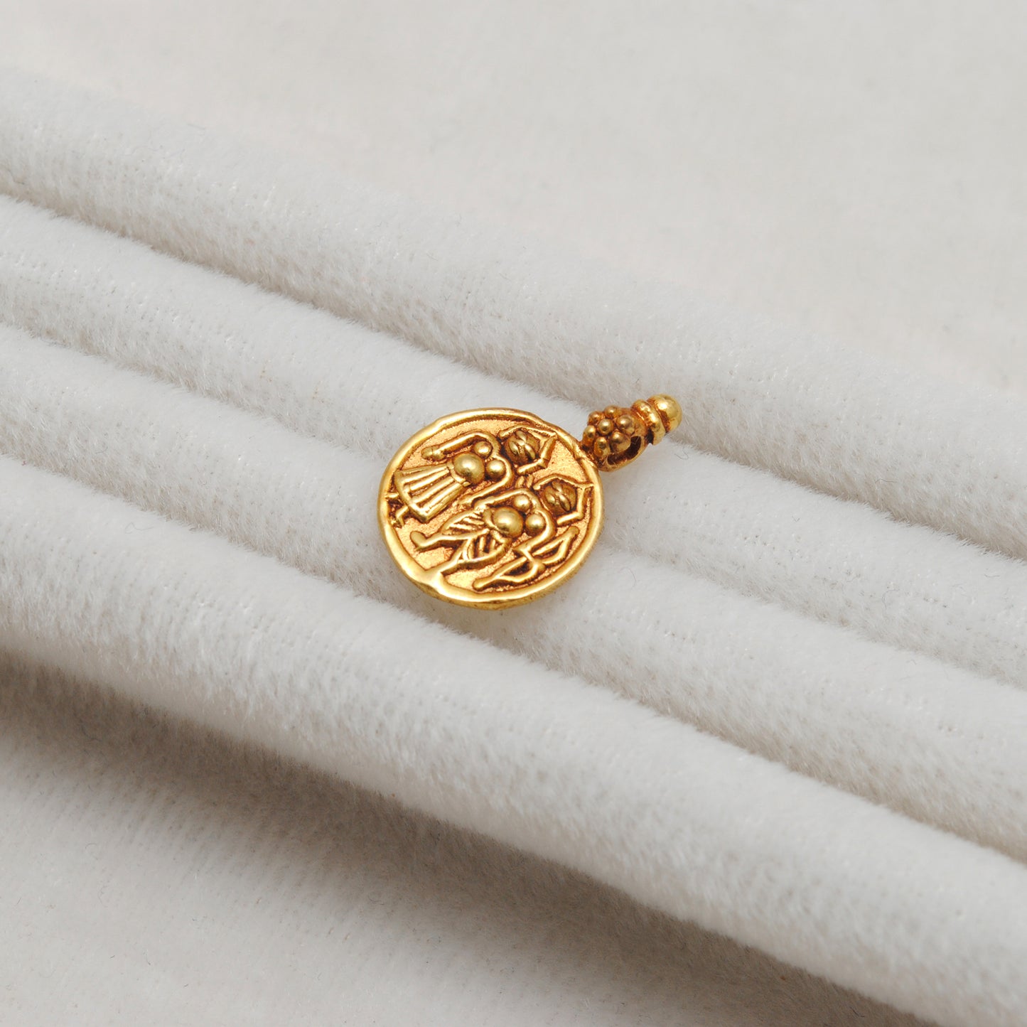 18k Gold Religious Charm Pendant