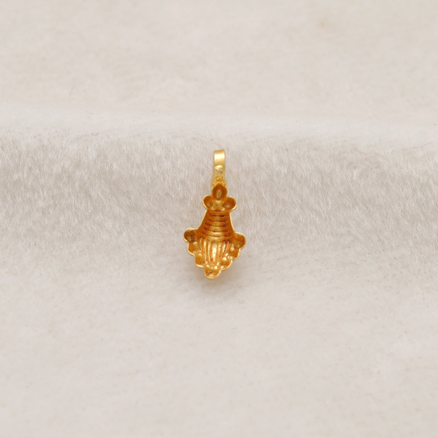 18K Solid Yellow Gold Fancy Charm 11x5mm