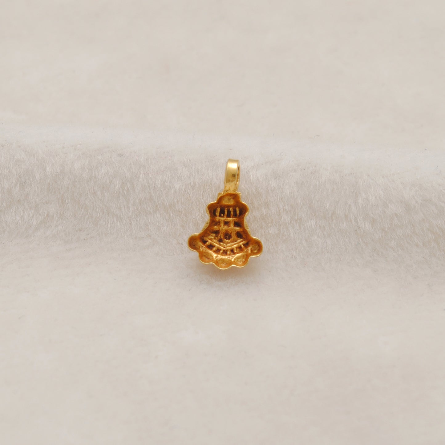 18k Solid Yellow Gold Antique Bail Charm Pendant 9x6mm