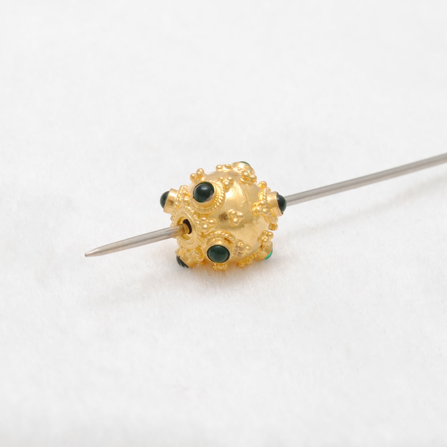 18 Carat Gold Emerald Beads-10 MM