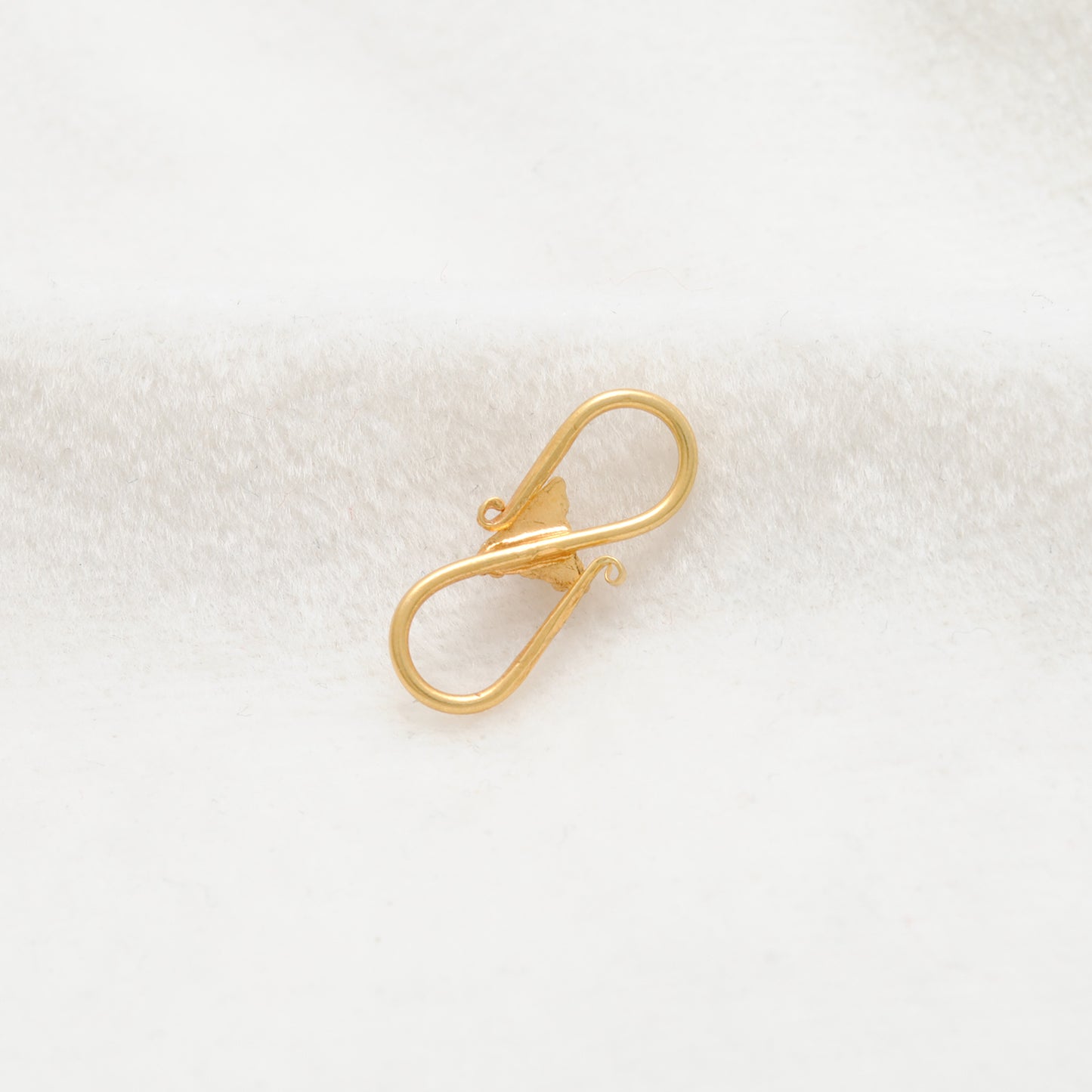 18 Carat Gold Gem Studded S-Clasp  Findings 18mm