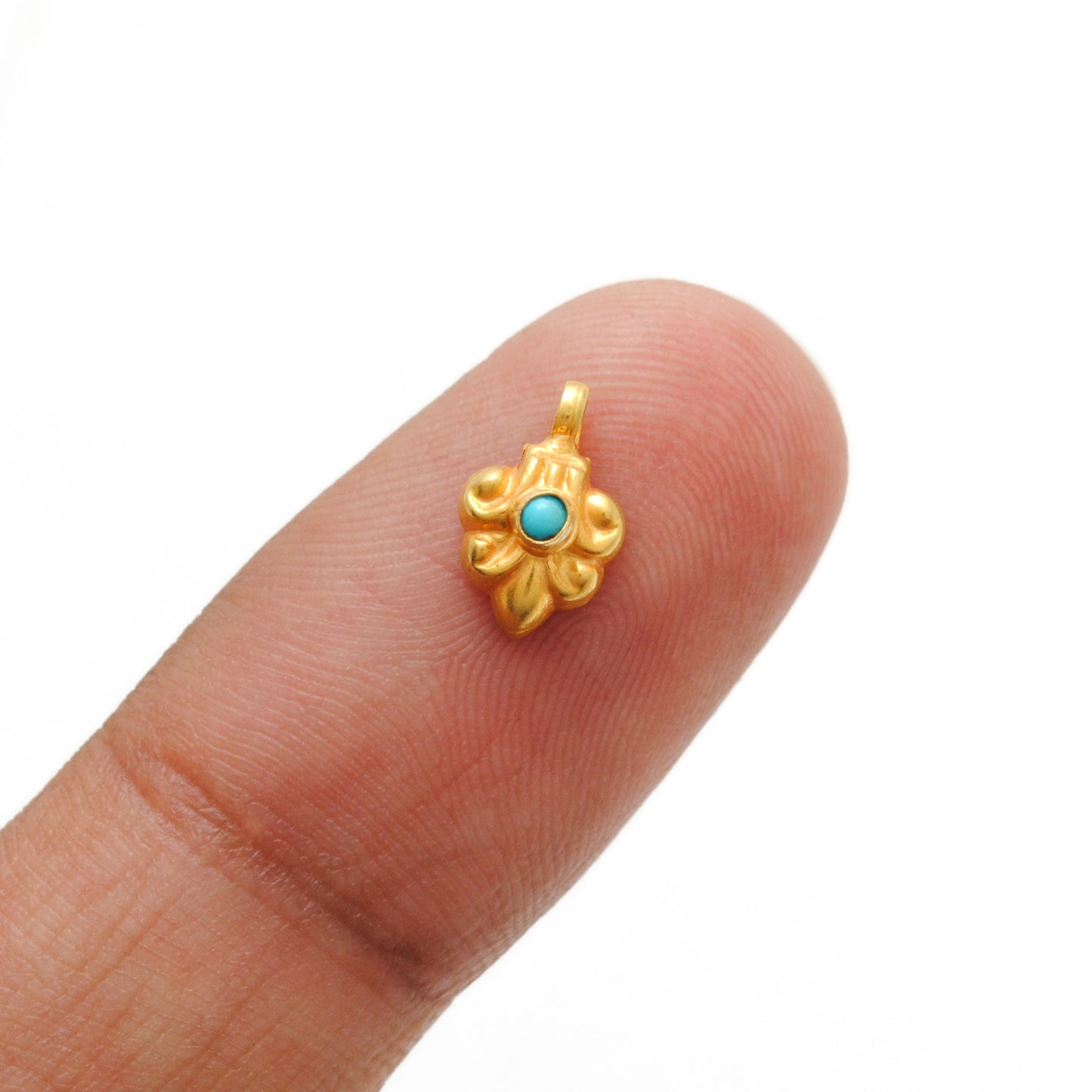 18K Solid Yellow Gold Stone Studded Women Charm Pendant