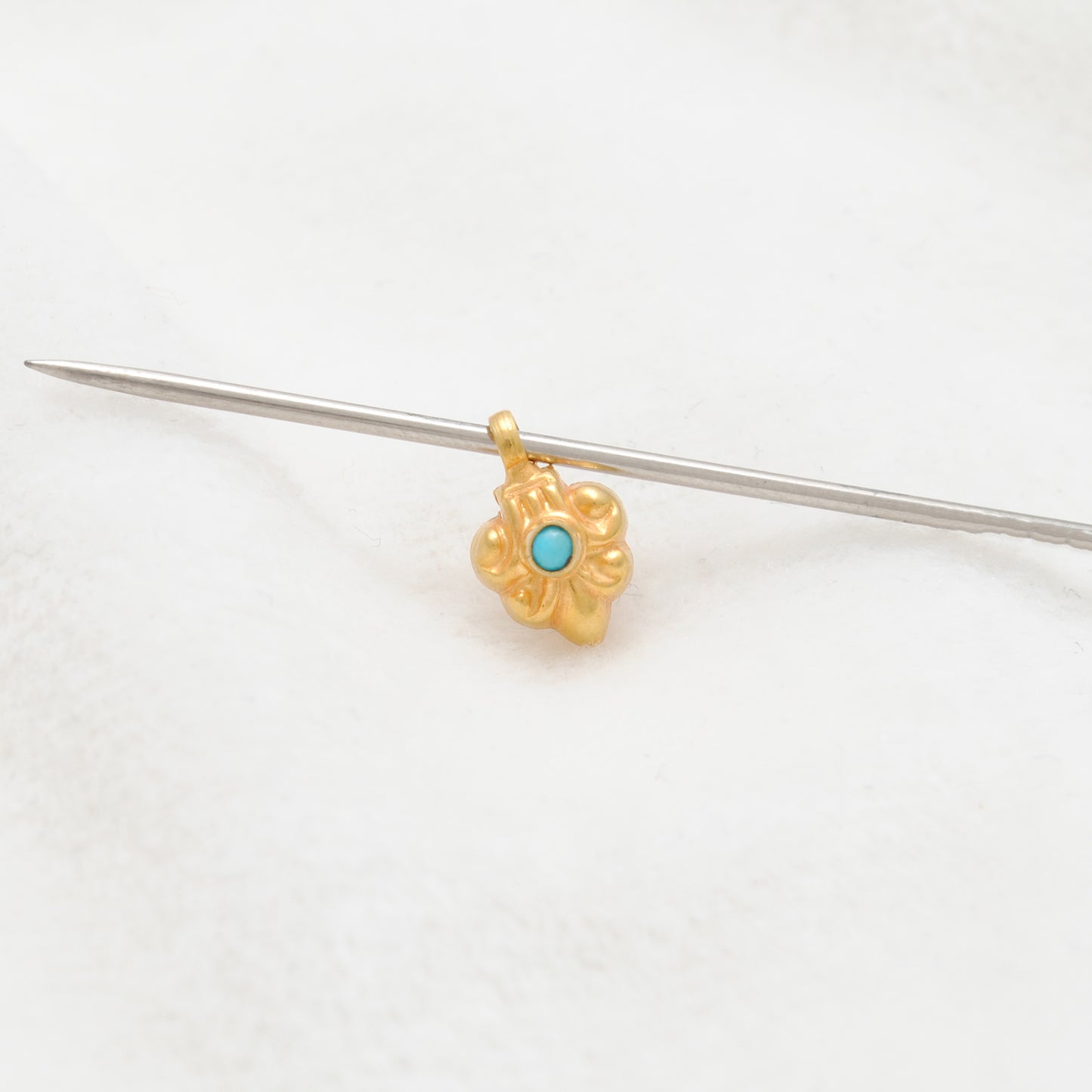 18K Solid Yellow Gold Stone Studded Women Charm Pendant