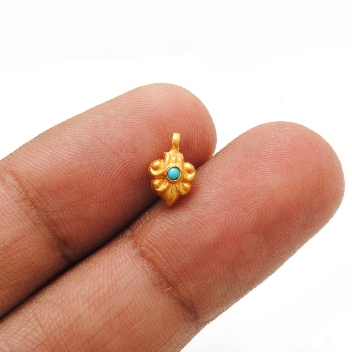 18K Solid Yellow Gold Stone Studded Women Charm Pendant