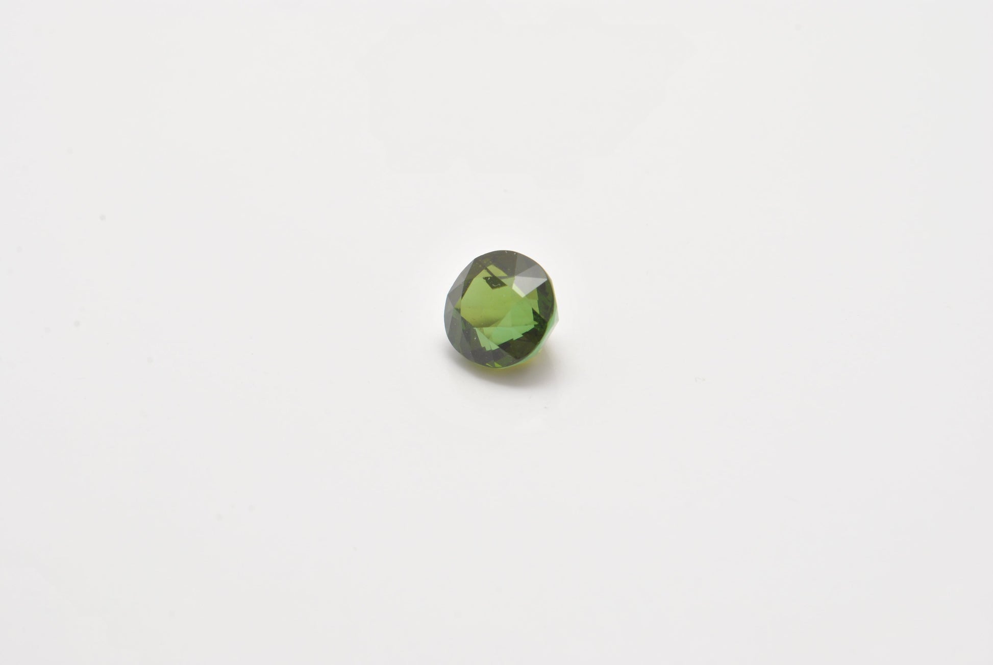 SAR Gems Natural African Tourmaline Faceted Oval Gemstone, 4.80 Carat, 9.5x10mm, Vibrant Untreated Beauty