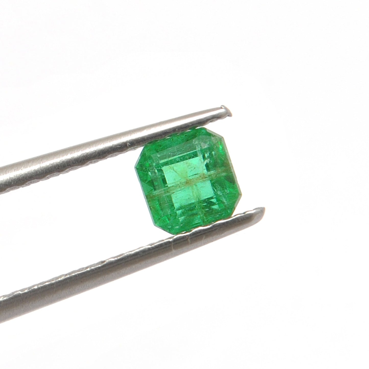 Square Cut Natural Zambian Emerald 0.70 Carat - SAR Gems
