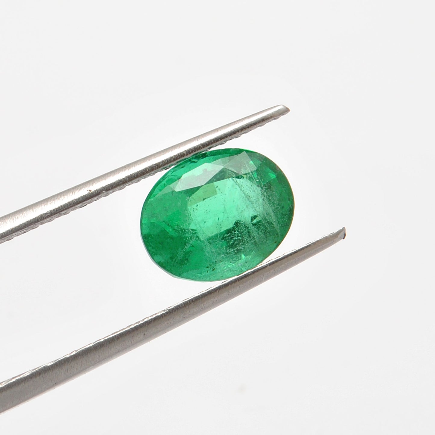 SAR Gems Natural Zambian Emerald 3.05 Carat Oval 10x8mm