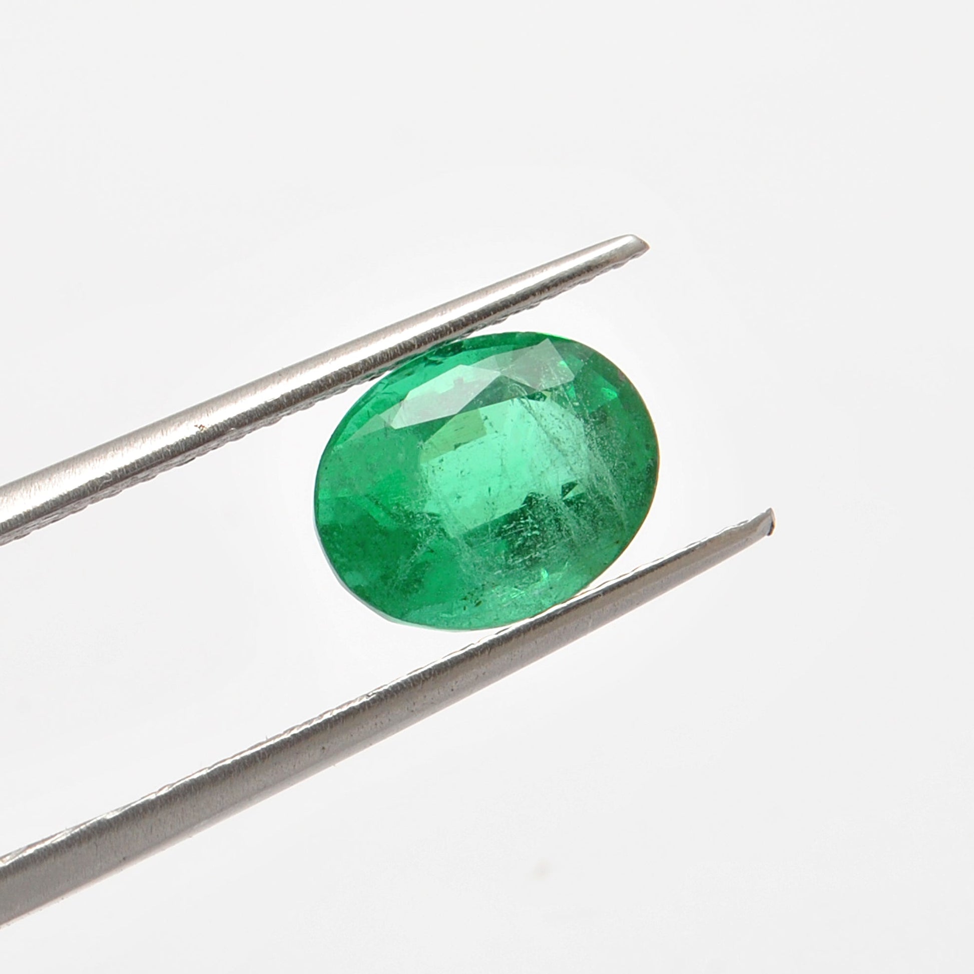 SAR Gems Natural Zambian Emerald 3.05 Carat Oval 10x8mm