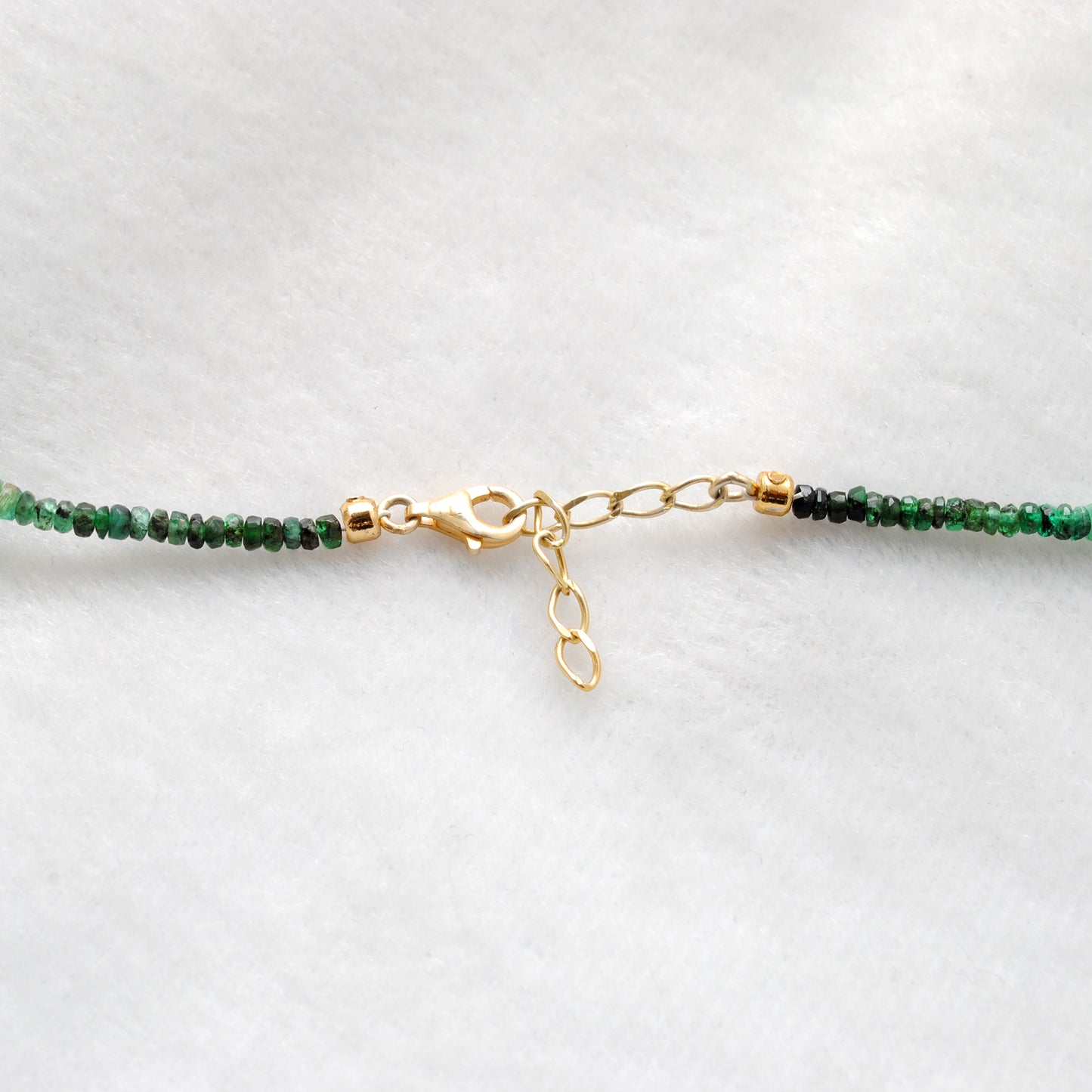 18" Natural Emerald & Pearl Beaded Necklace – 2.5–4mm Emerald with 6mm Pearl