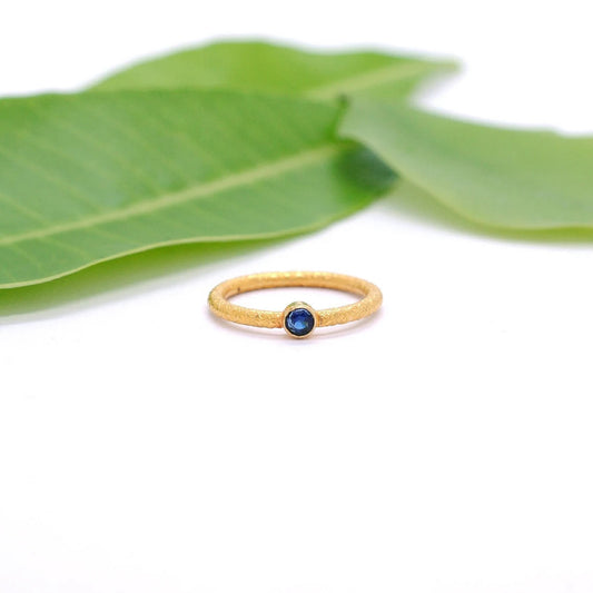 18k Solid Yellow Gold Stone Studded Antique Ring 5 US