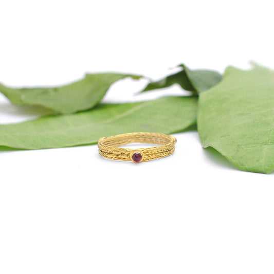 18k Solid Yellow Gold Ruby Antique Ring 8 US