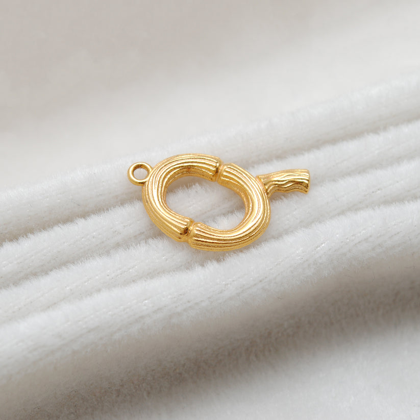 18k Solid Yellow Gold Q Initial Letter Charm Pendant