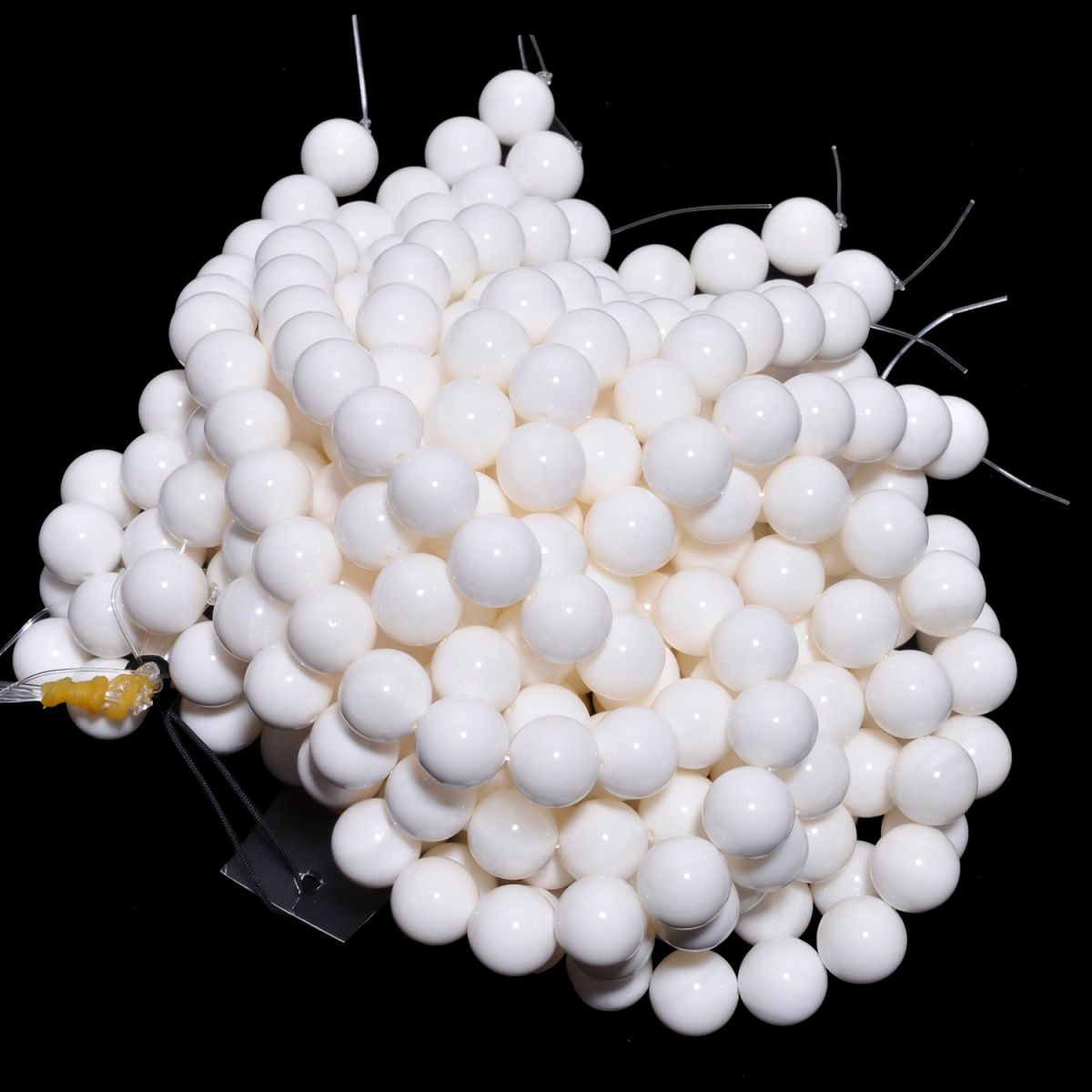 White Shell Smooth Stone Beads-14mm Size And Round Ball Shape