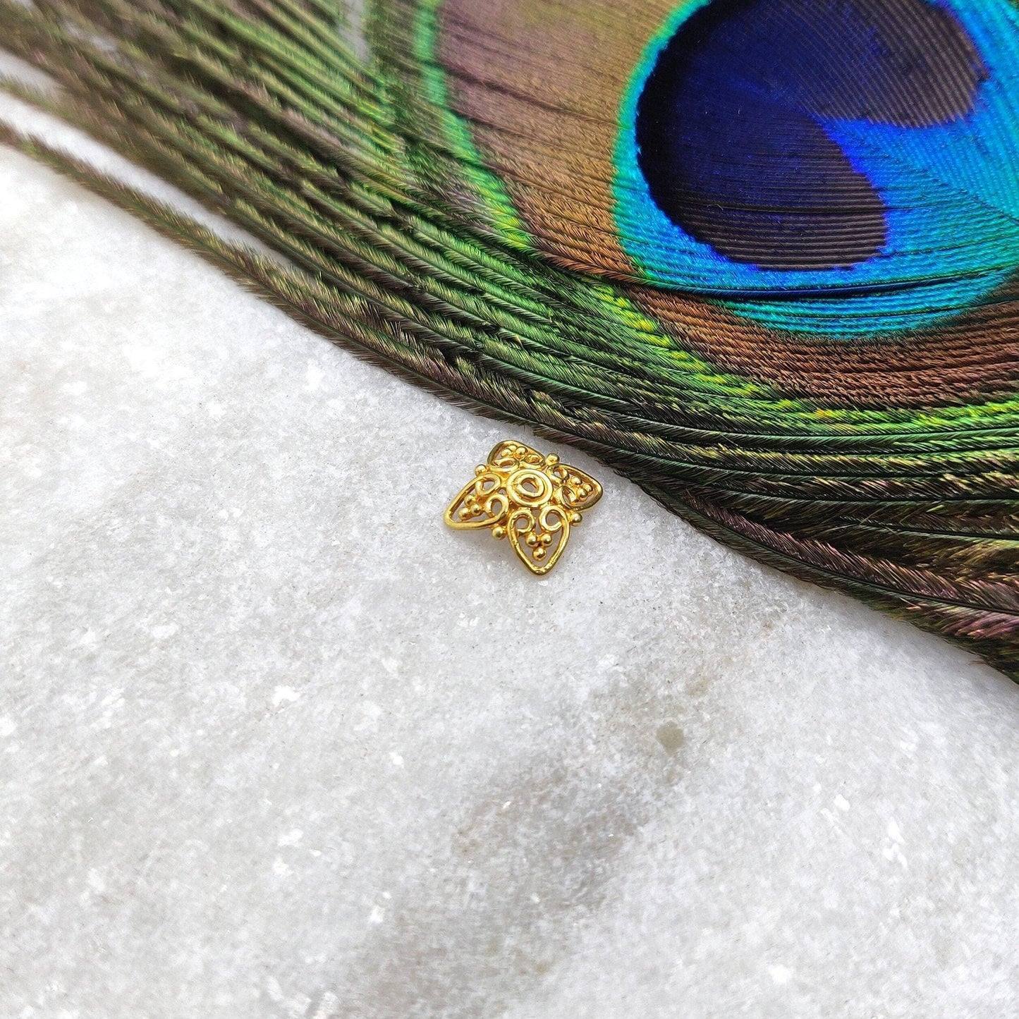 18K Yellow Gold-Plated Filigree Star Spacer Bead Cap for Beadss 10mm