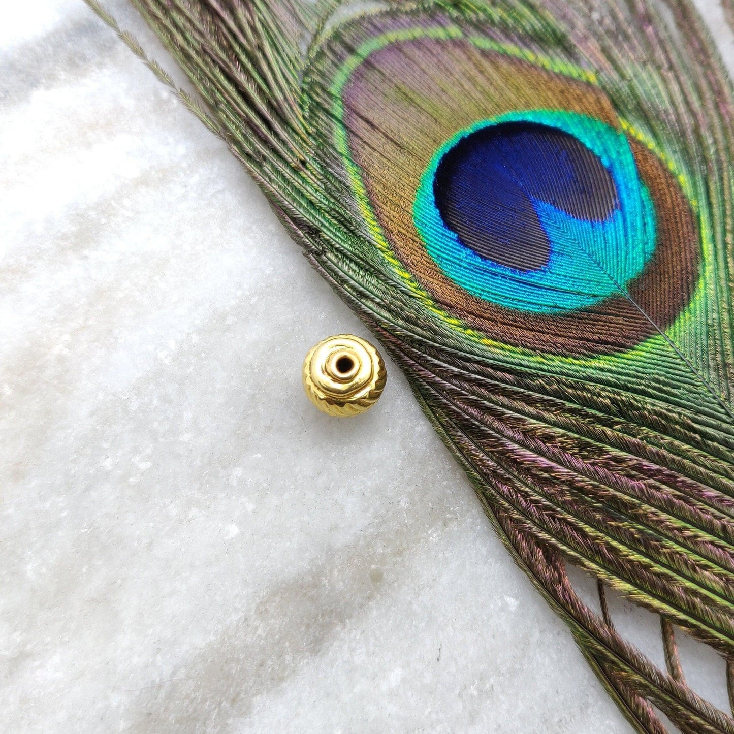 Pearl Round Double Bail Bezel Connector