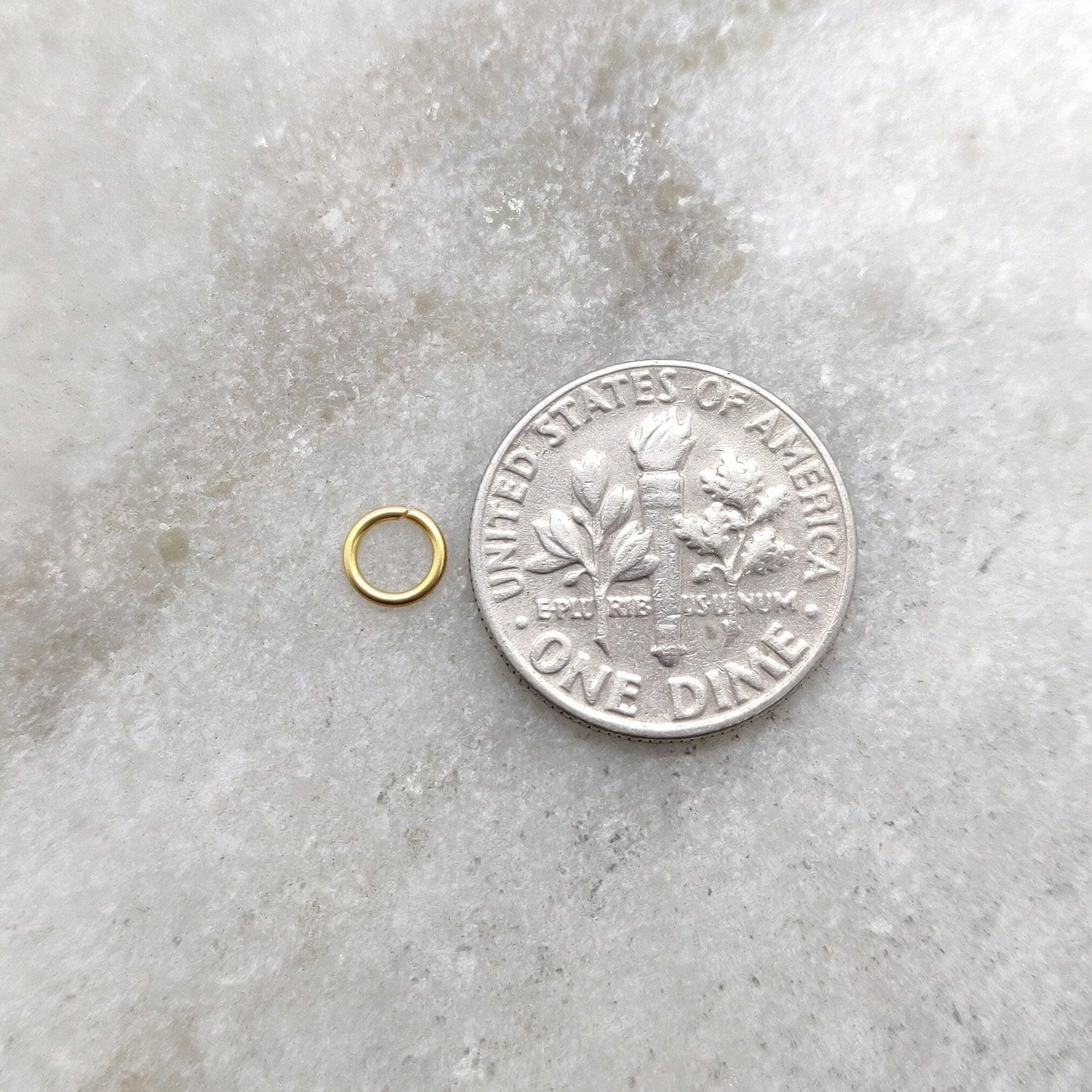 18 Carat Gold Plain Jump Ring Sold as 4 pc: Smooth Finish