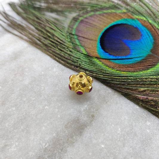 18 Karat Gold Ruby Round Spacer Beads 11mm