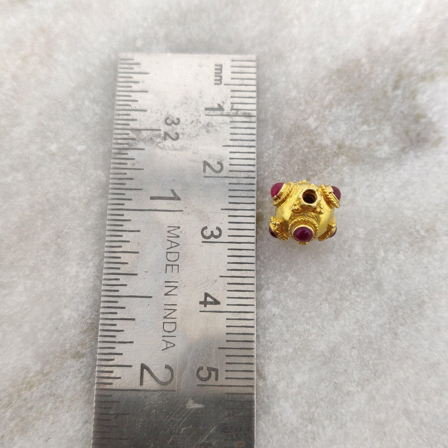 18 Karat Gold Ruby Ball Spacer Beads 11x10mm