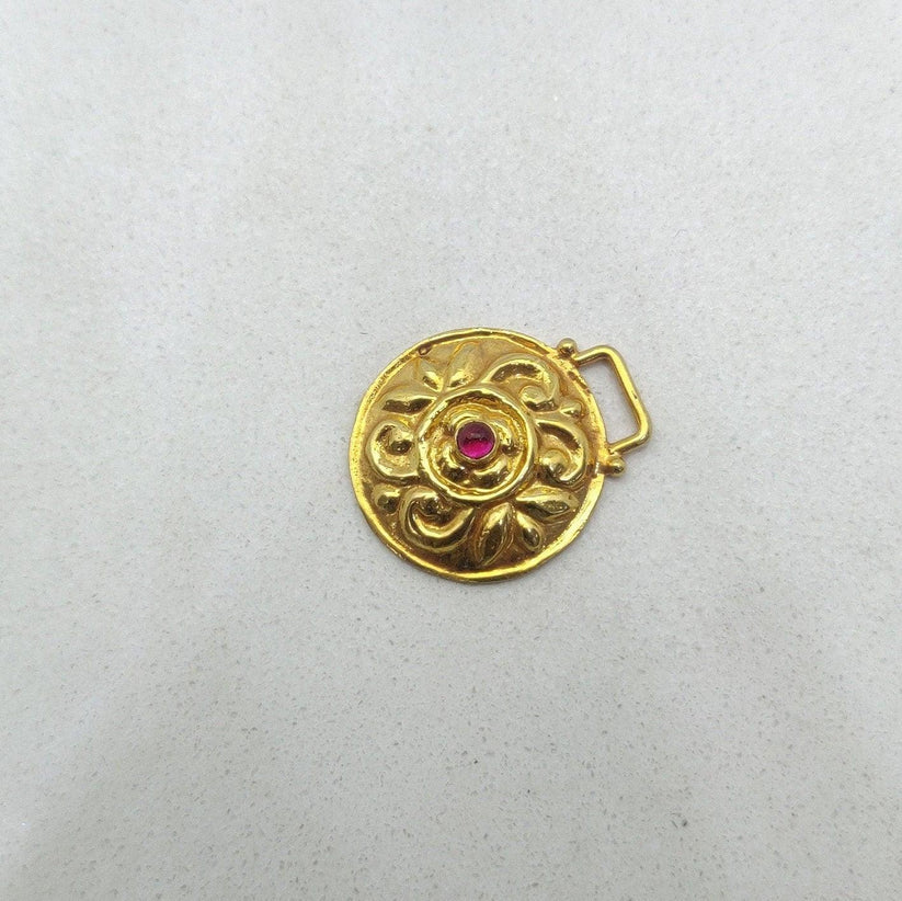 18k Solid Yellow Gold Ruby Vintage Pendant