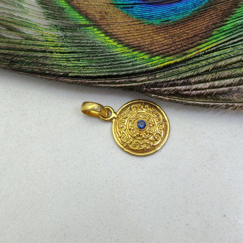 18k Solid Gold Antique Sapphire Pendant